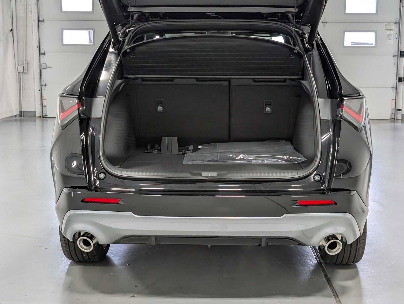 Certified 2025 Acura ADX A-Spec image 25