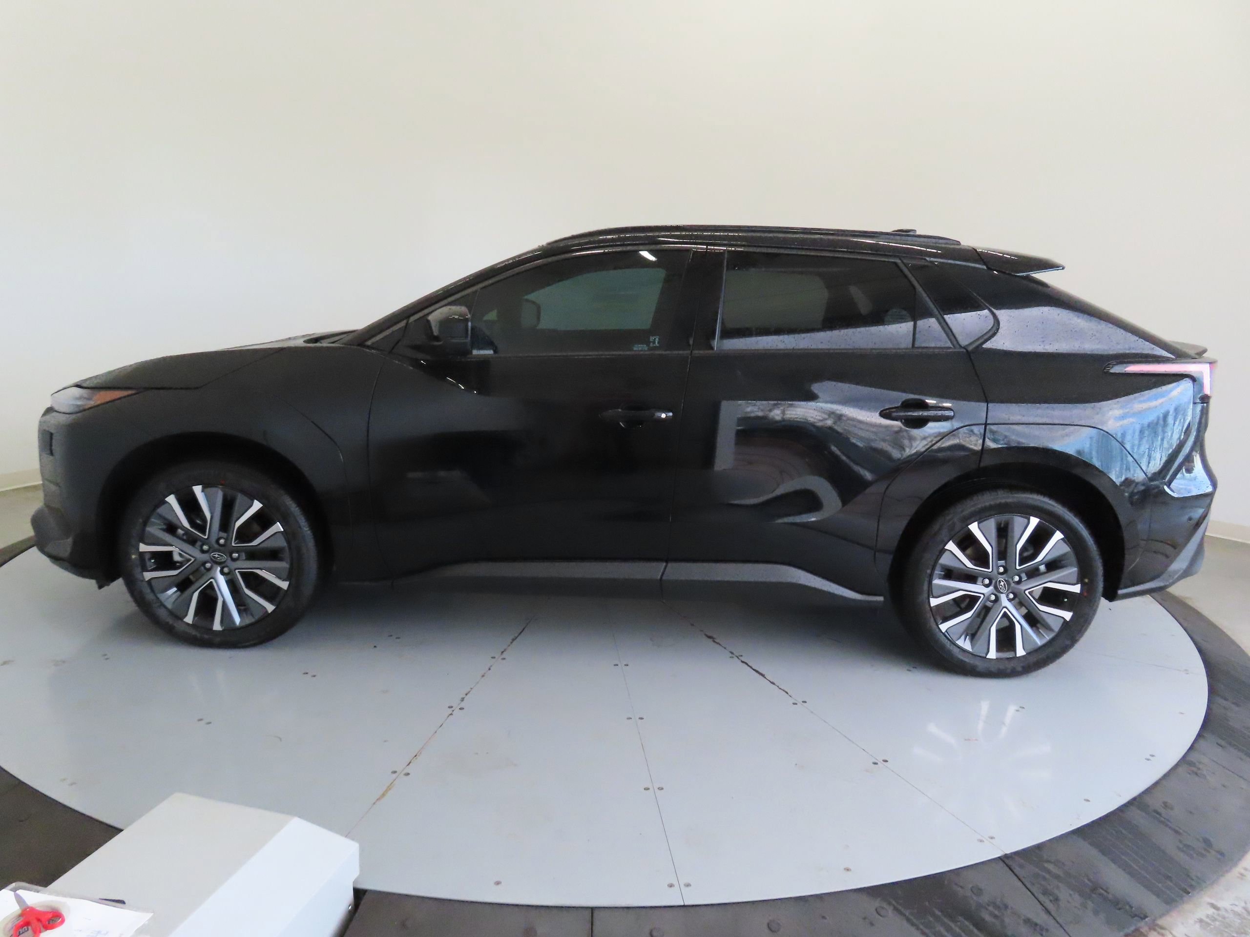 New 2026 Subaru Solterra Touring image 9