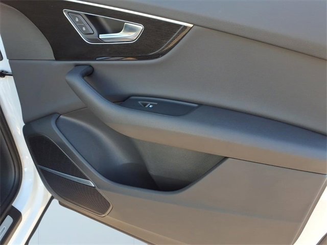 Used 2022 Audi Q7 3.0T Premium Plus image 9