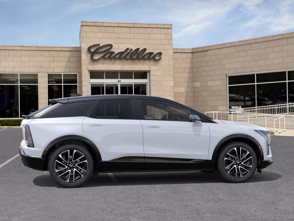 New 2026 Cadillac Optiq Sport 1 w/ LPO, Floor Liner Package AWD/4WD image 7