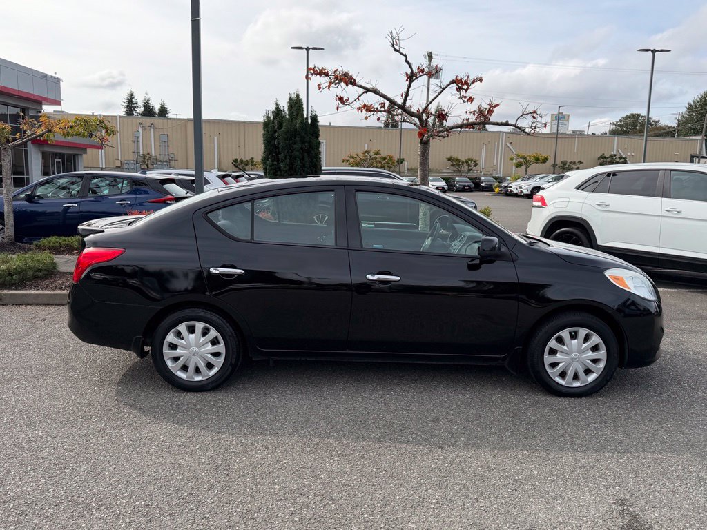 Used 2014 Nissan Versa SV FWD image 6