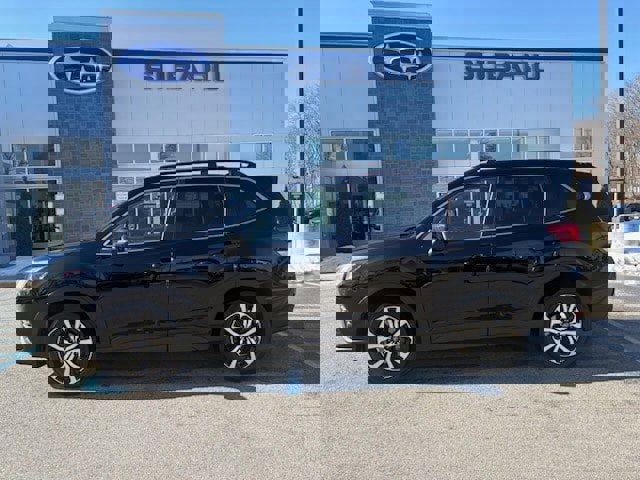 Used 2023 Subaru Forester Limited image 2