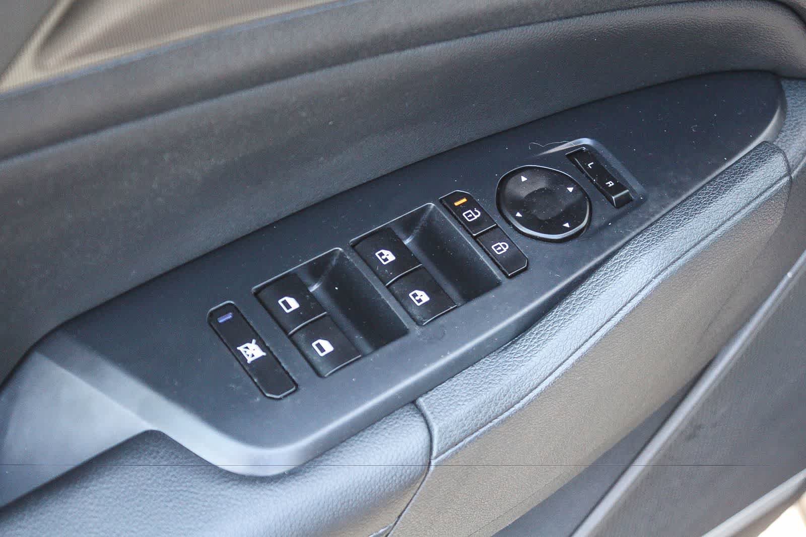 Used 2026 Kia Sportage EX FWD image 26