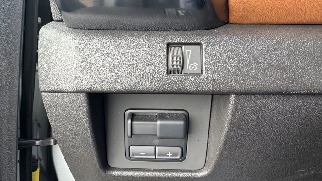 Used 2024 GMC Canyon AT4 w/ Canyon Safety Plus Package image 23