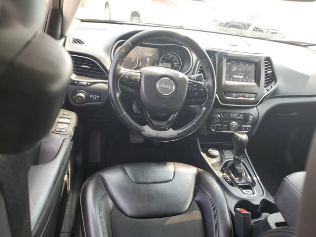 Used 2021 Jeep Cherokee Latitude Plus AWD/4WD image 11