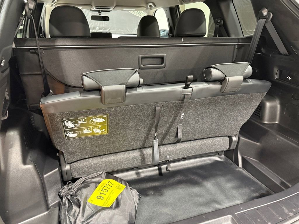 Used 2023 Mitsubishi Outlander SE image 6