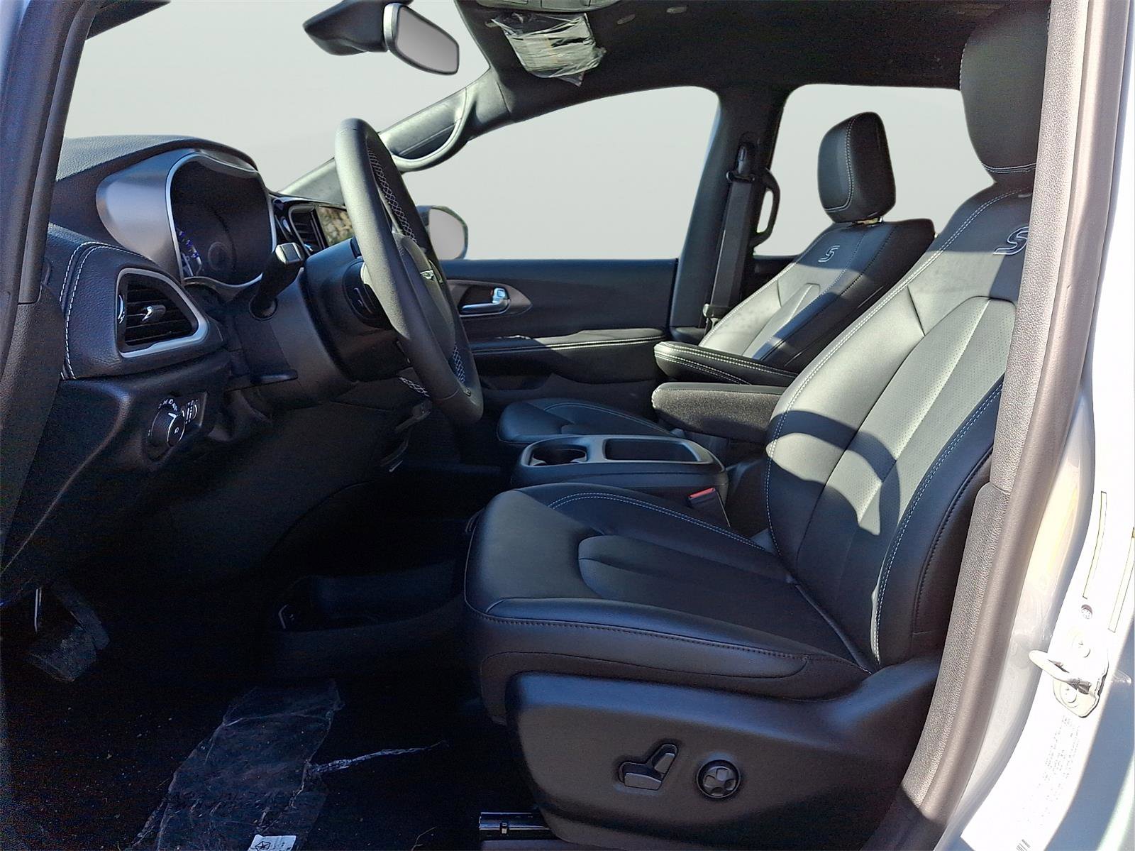 New 2026 Chrysler Pacifica Select w/ S Appearance Package image 10