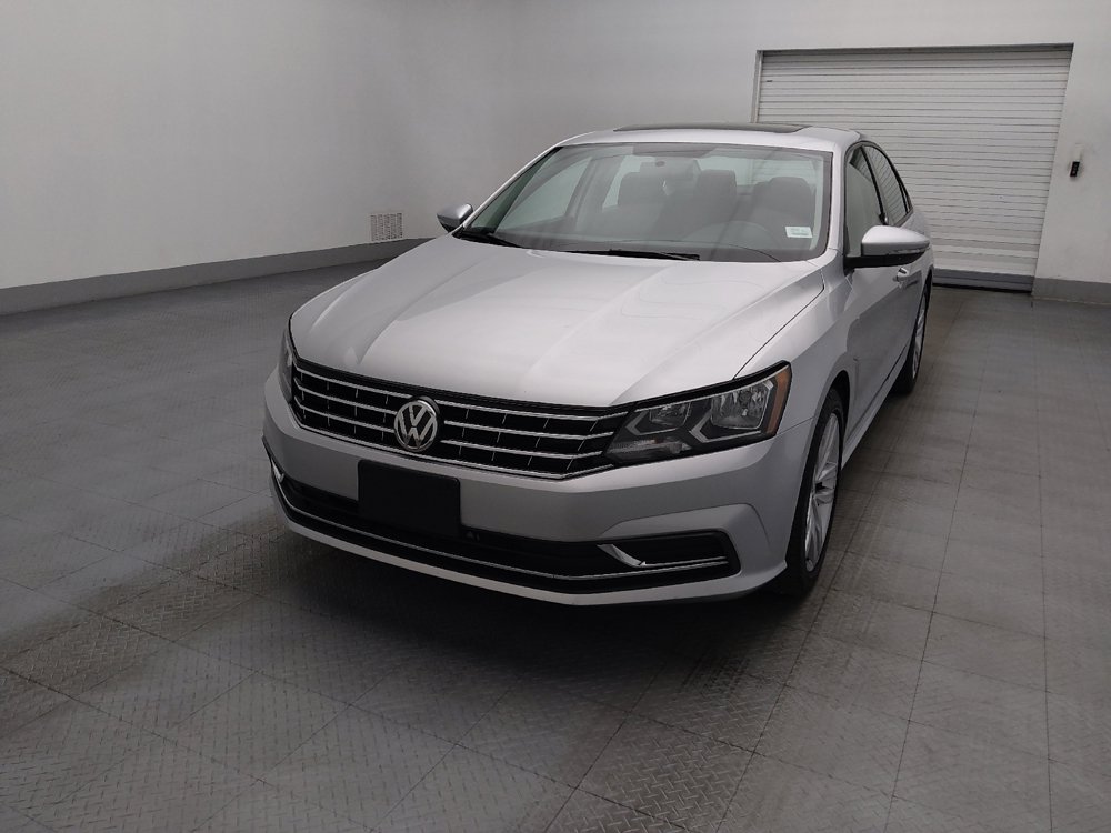 Used 2019 Volkswagen Passat 2.0T Wolfsburg w/ Wheels & Sunroof Package FWD image 15