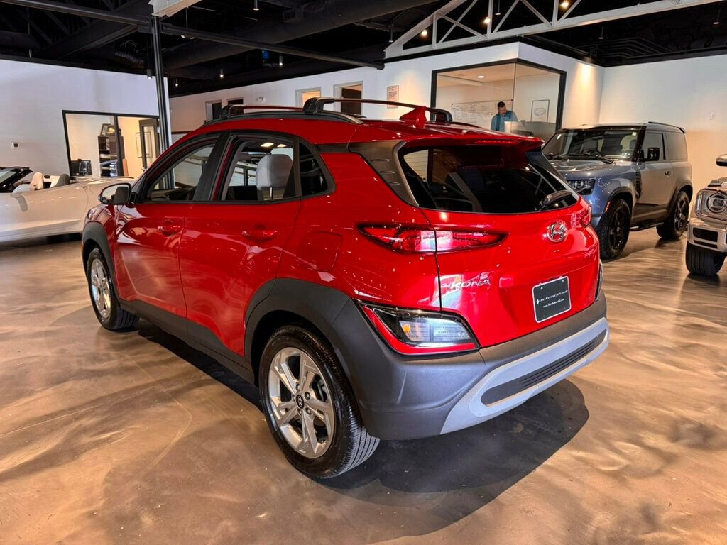 Used 2022 Hyundai Kona SEL image 3