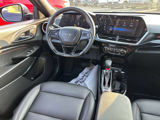 Used 2025 Chevrolet Trax RS w/ Driver Confidence Package FWD image 11