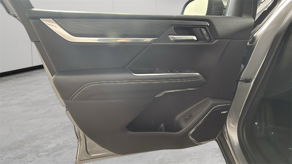 Certified 2025 GMC Acadia Elevation image 28