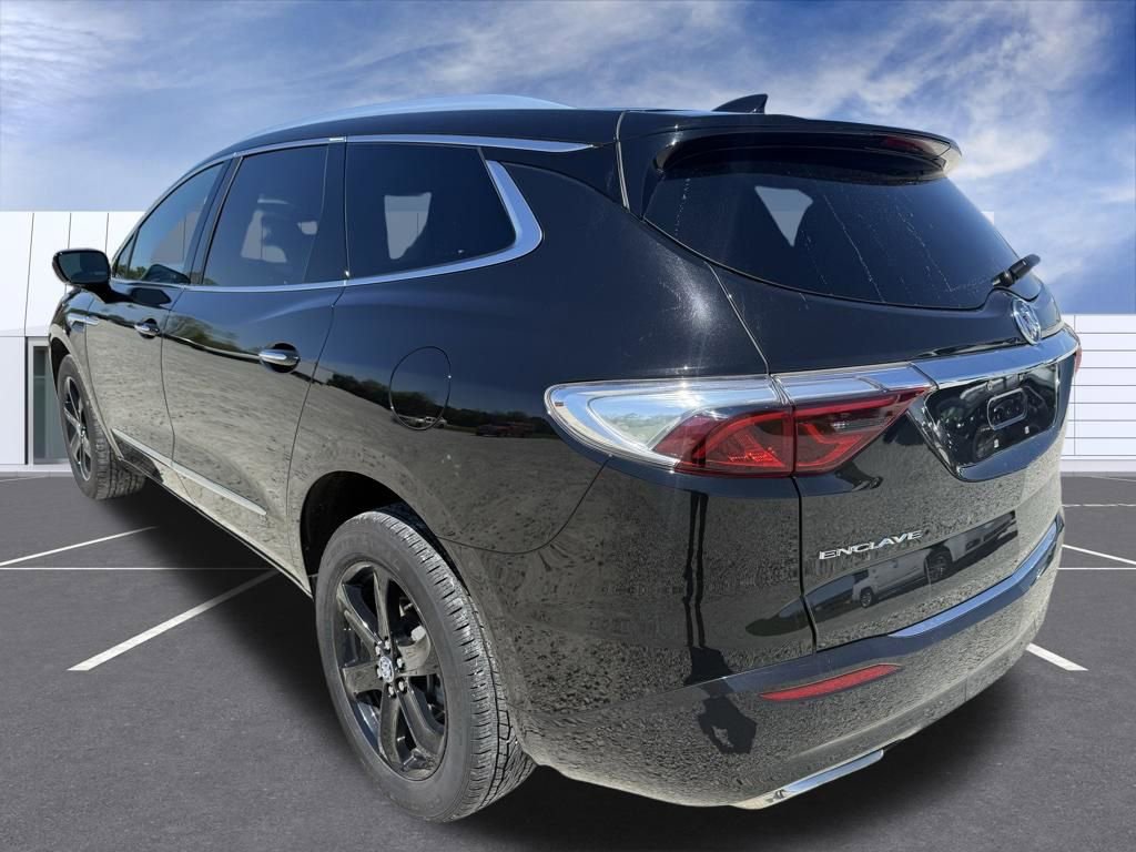 Used 2024 Buick Enclave Essence w/ Experience Buick Package FWD image 4