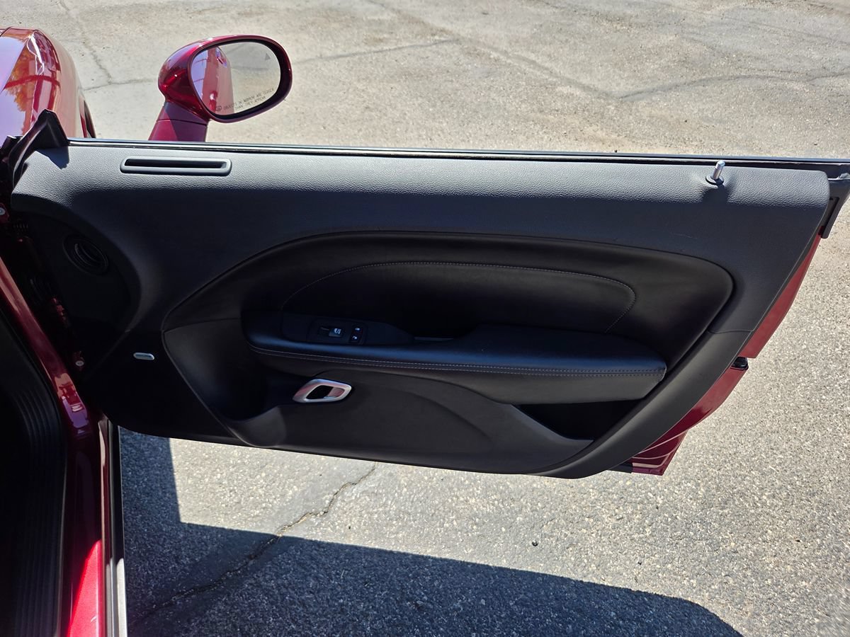 Used 2018 Dodge Challenger SXT Plus RWD image 40