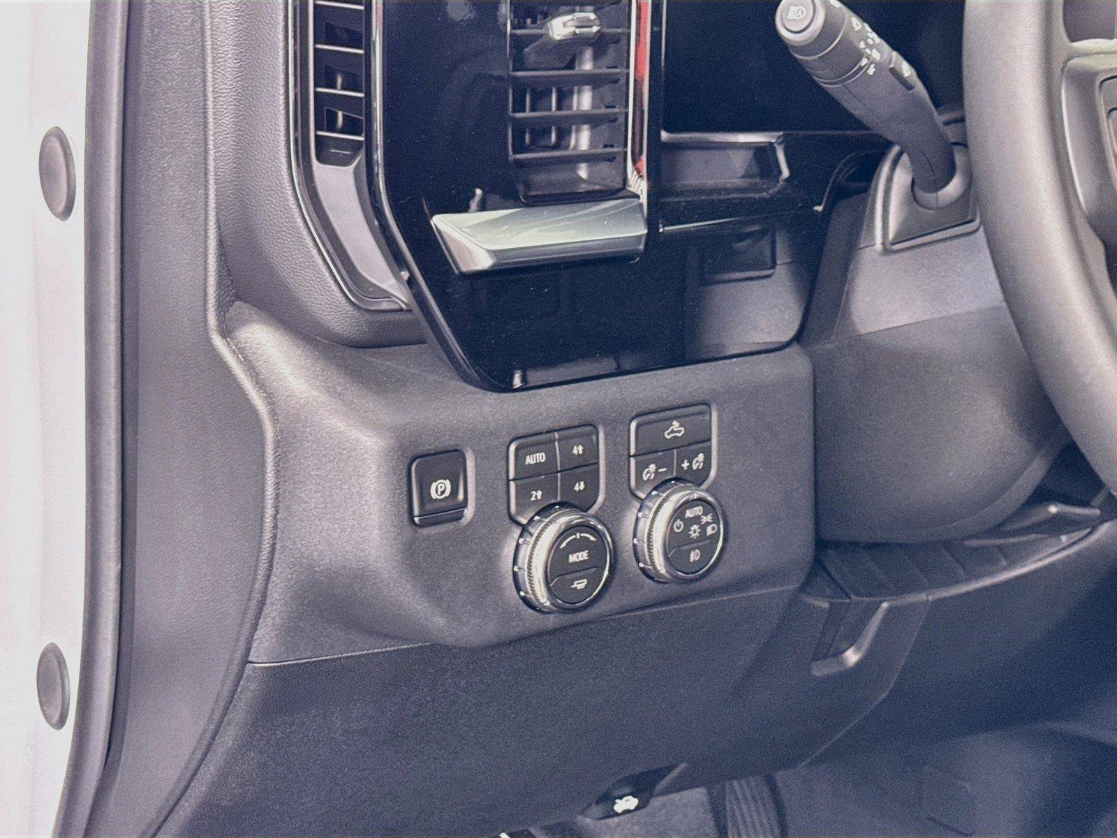 New 2026 GMC Sierra 2500 SLE w/ SLE Value Package; AWD/4WD image 4