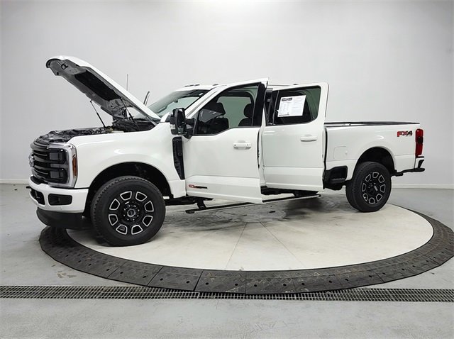 Used 2025 Ford F250 Platinum image 11