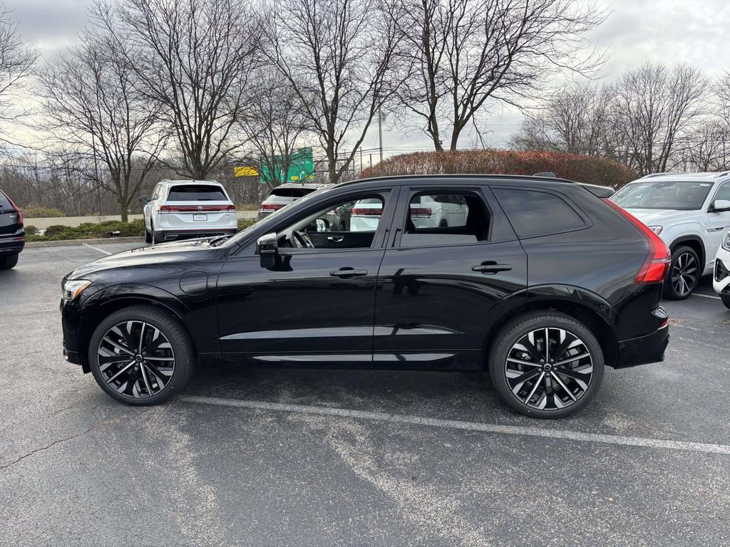 New 2026 Volvo XC60 T8 Ultra w/ Protection Package Premier image 4