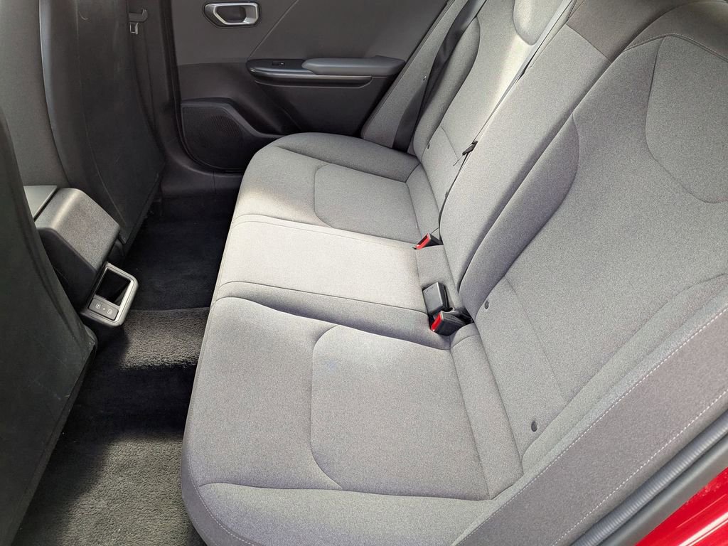 Used 2025 Kia K4 LXS image 25