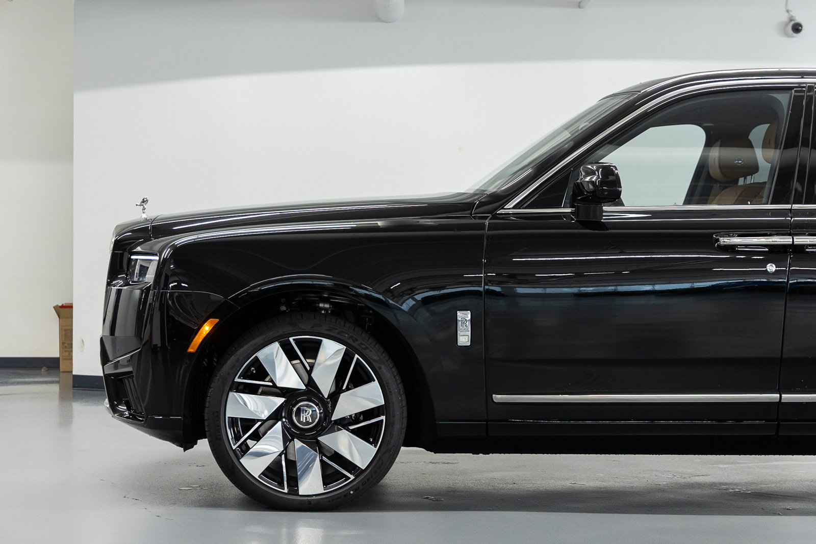 New 2027 Rolls-Royce Cullinan AWD/4WD image 15