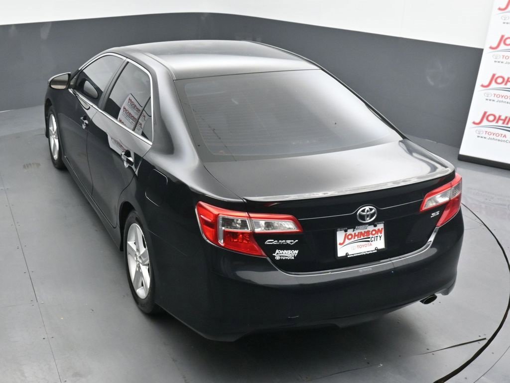 Used 2013 Toyota Camry SE image 28