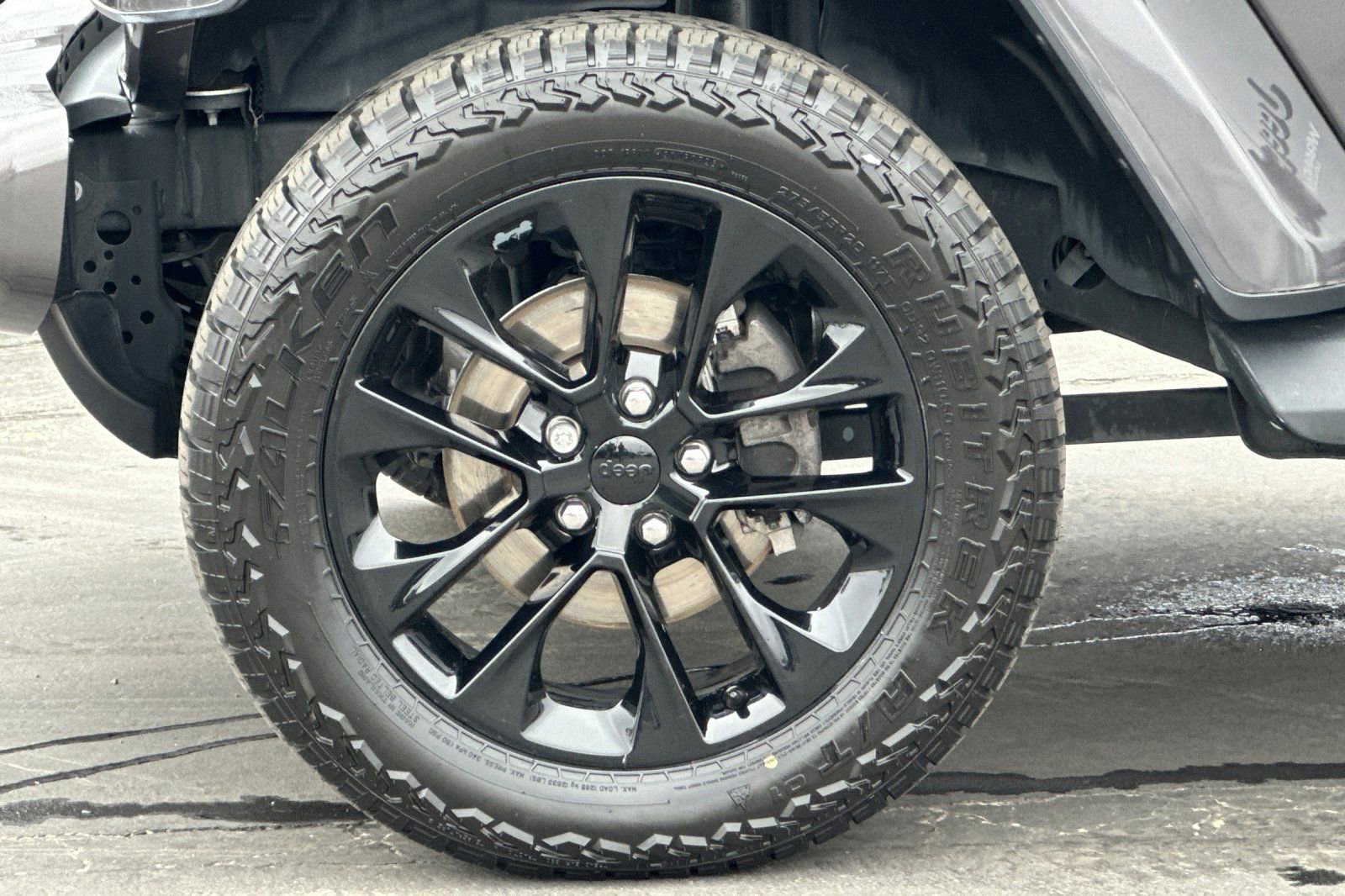 Used 2021 Jeep Wrangler Unlimited Sahara image 31