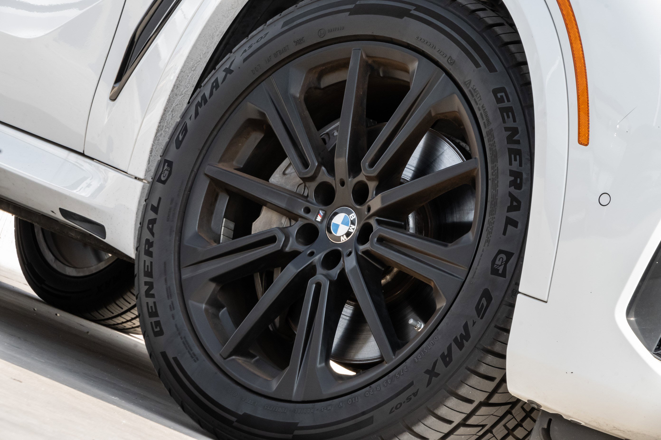 Certified 2023 BMW X5 xDrive45e w/ Executive Package image 9