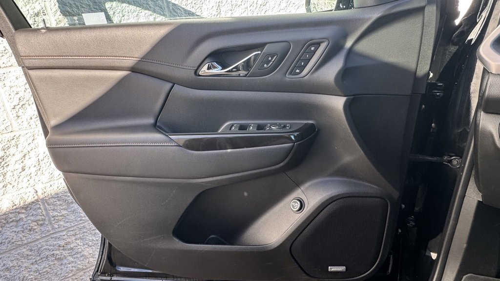 Used 2023 GMC Acadia AT4 w/ Preferred Package image 25