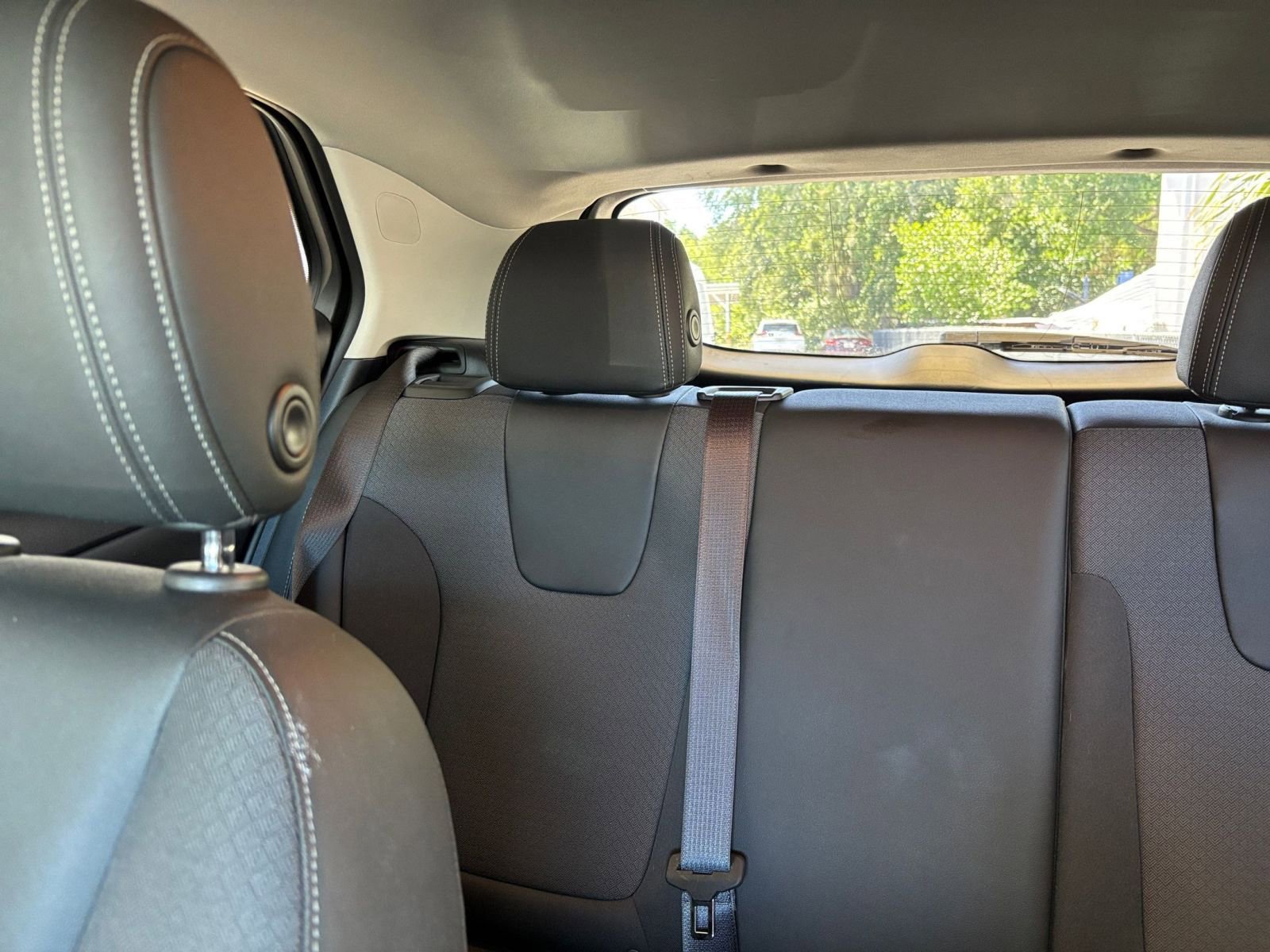 Used 2025 Buick Encore GX Preferred FWD image 39