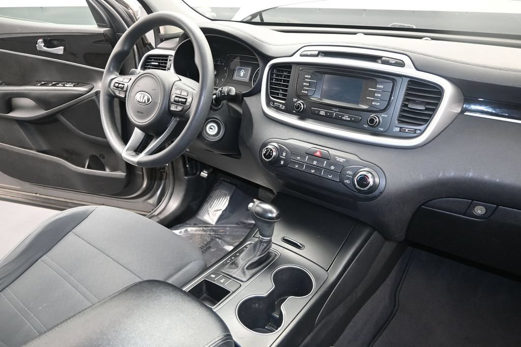 Used 2017 Kia Sorento AWD image 27