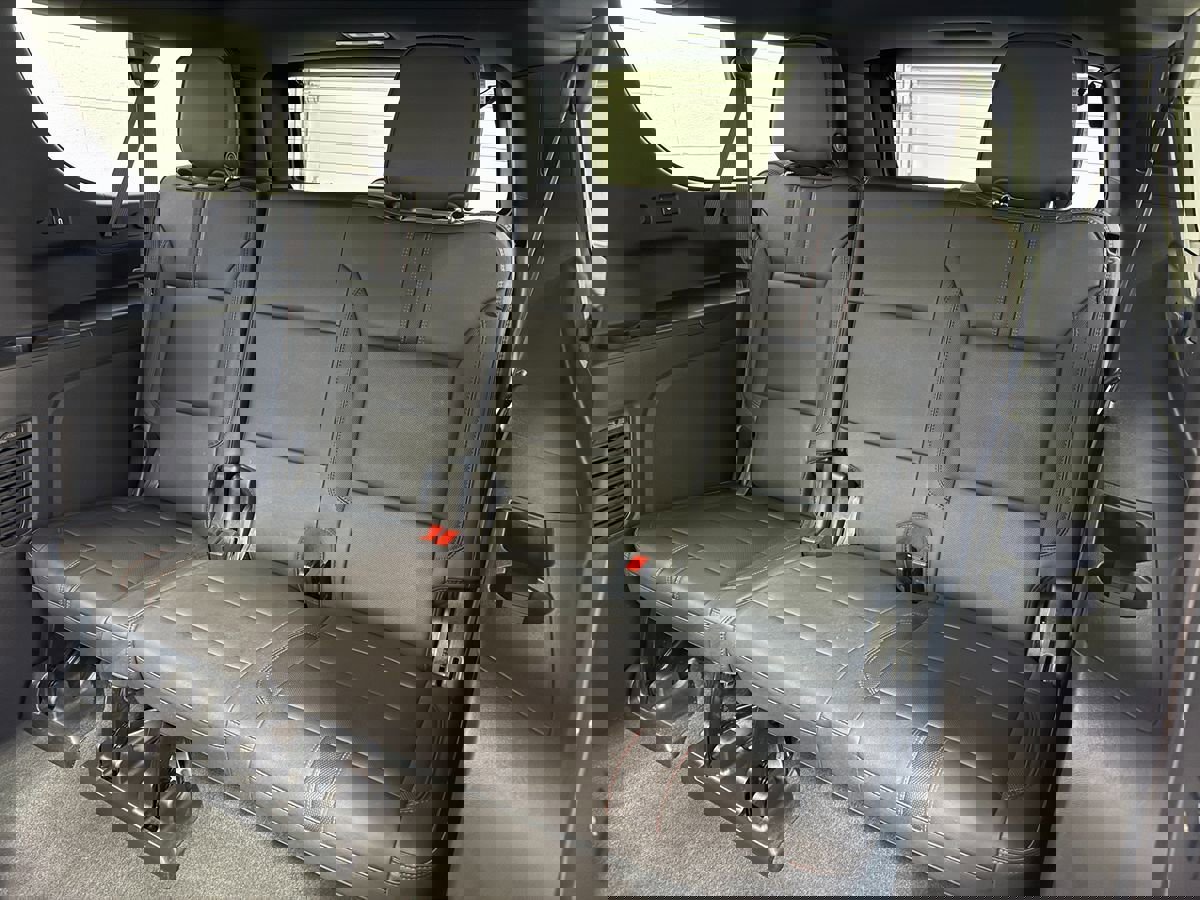 Used 2024 Chevrolet Suburban RST w/ Luxury Package image 17