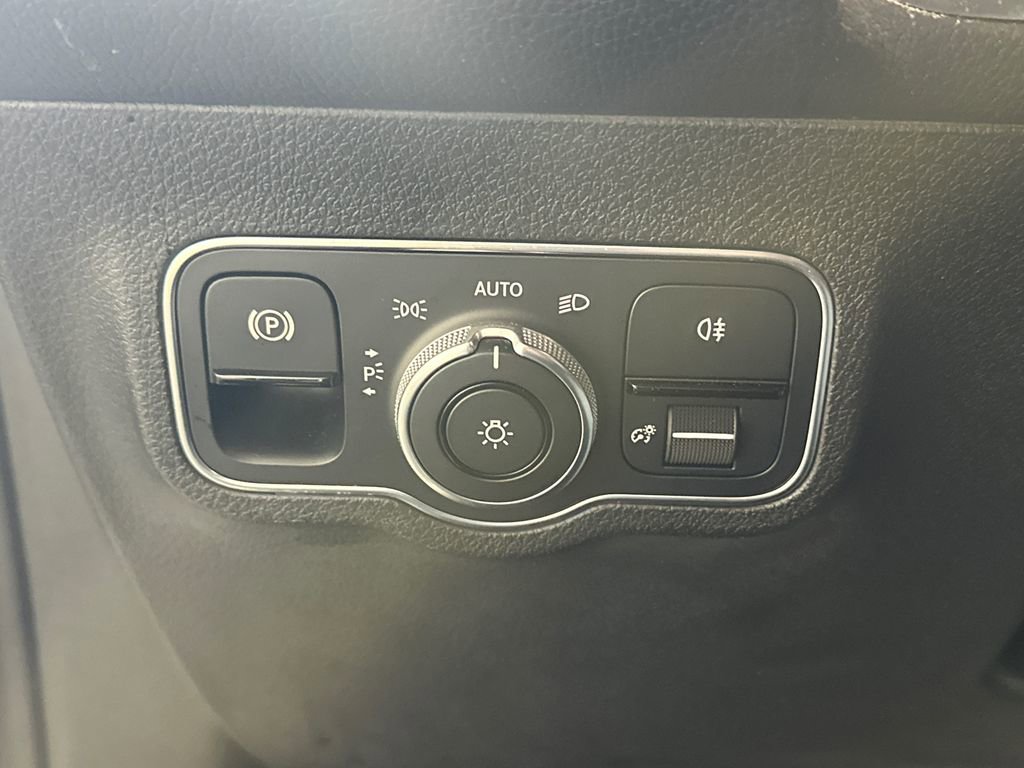 Certified 2020 Mercedes-Benz GLB 250 image 8