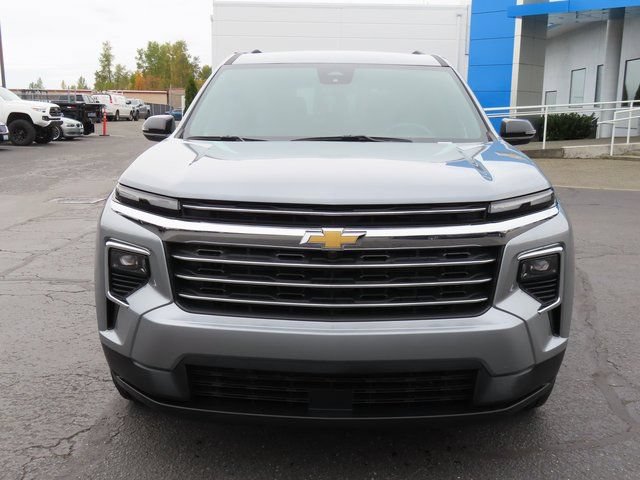 Used 2025 Chevrolet Traverse LT AWD/4WD image 2