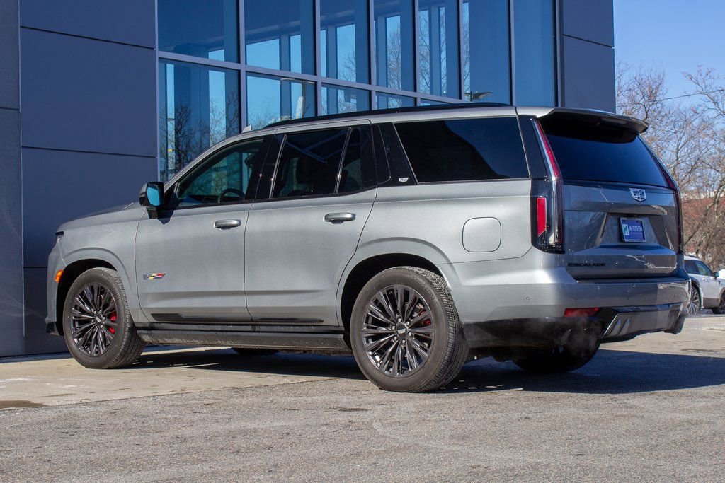 Used 2023 Cadillac Escalade V w/ LPO, ONYX Package image 8