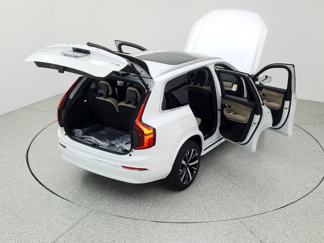 New 2026 Volvo XC90 B6 Core image 36
