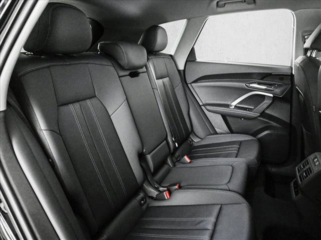 Certified 2025 Audi Q5 Premium w/ Convenience Package image 20