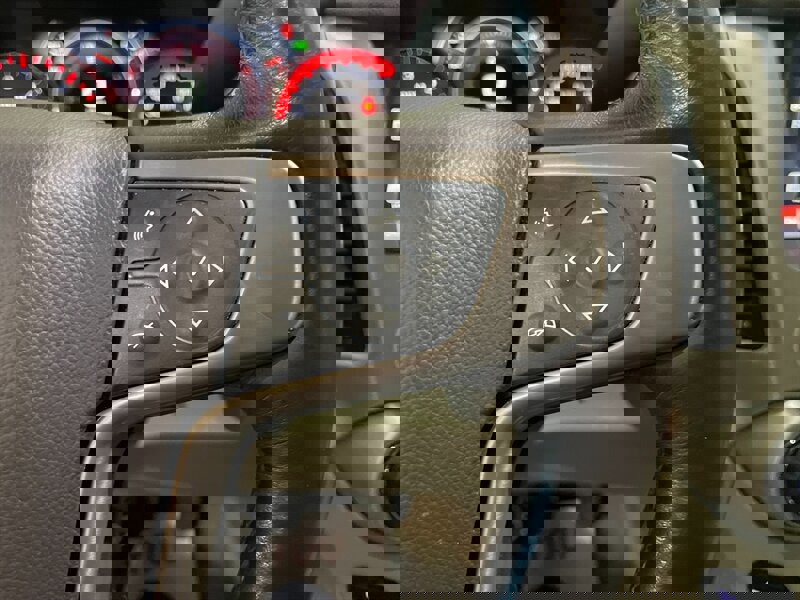 Used 2015 GMC Yukon XL Denali w/ Touring Package AWD/4WD image 11