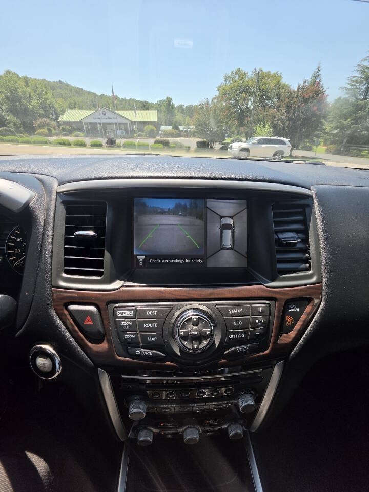 Used 2015 Nissan Pathfinder Platinum w/ Cargo Package FWD image 19