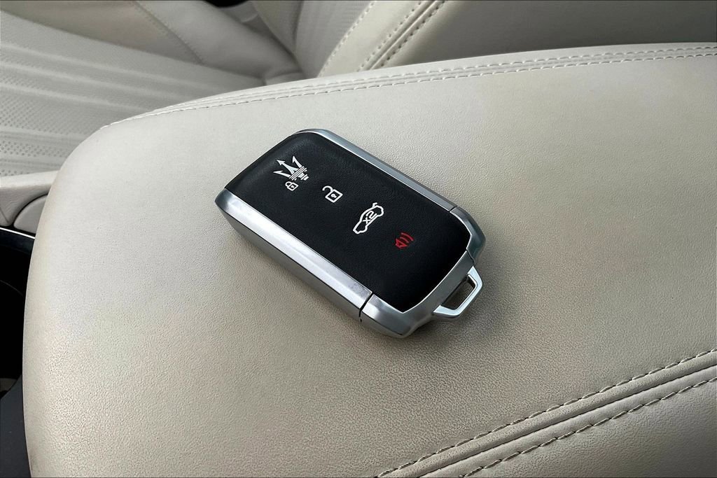 Used 2023 Maserati Grecale Modena image 35