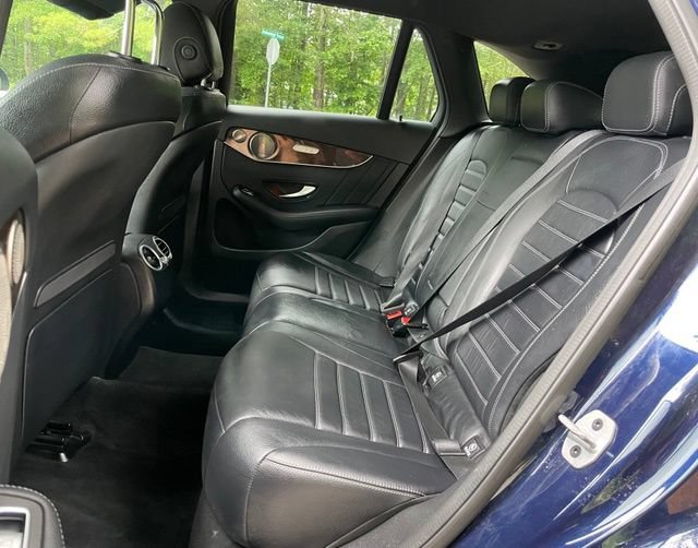 Used 2021 Mercedes-Benz GLC 300 4MATIC image 15