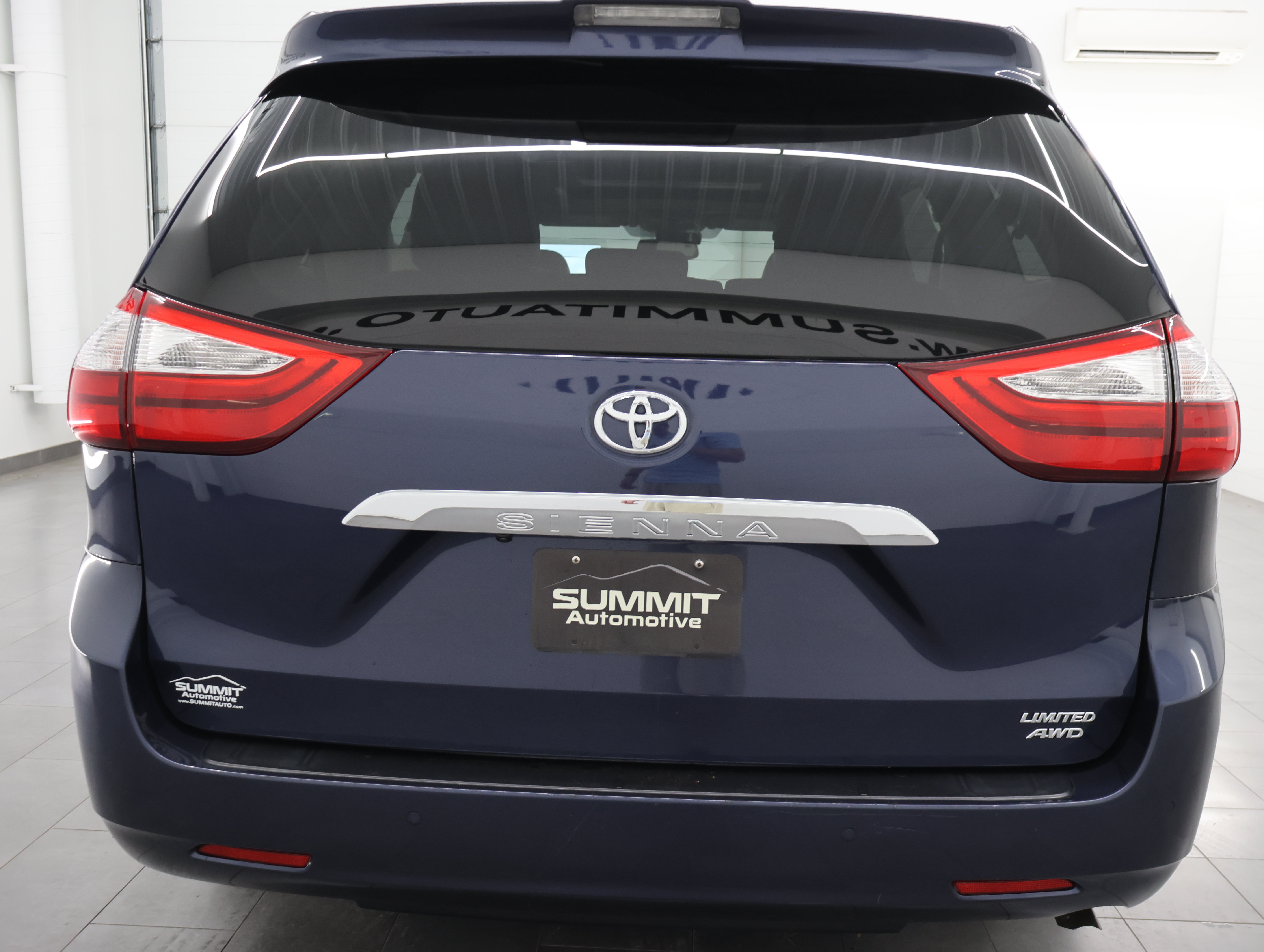 Used 2018 Toyota Sienna Limited Premium AWD/4WD image 29