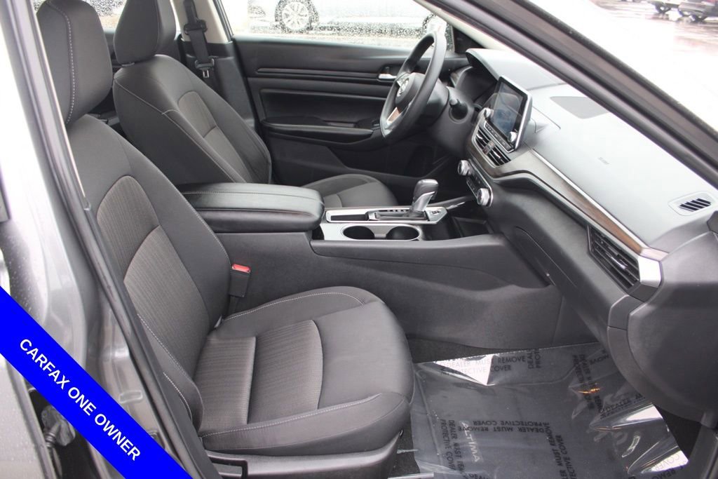 Used 2024 Nissan Altima 2.5 SV image 18
