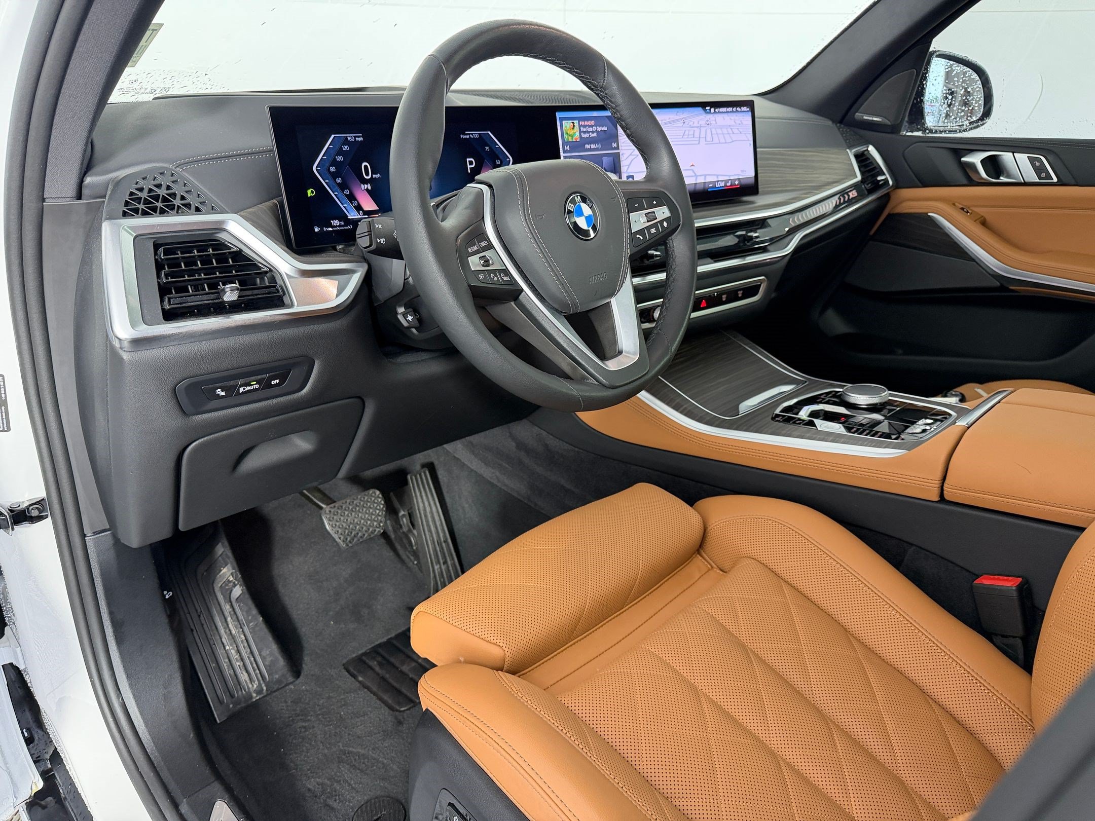 Certified 2026 BMW X5 sDrive40i w/ Climate Comfort Package RWD image 4