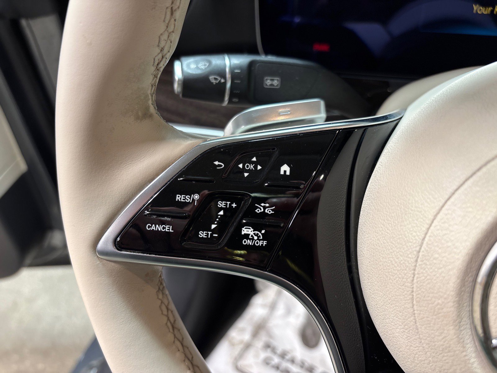 Used 2022 Mercedes-Benz E 450 4MATIC Cabriolet image 21