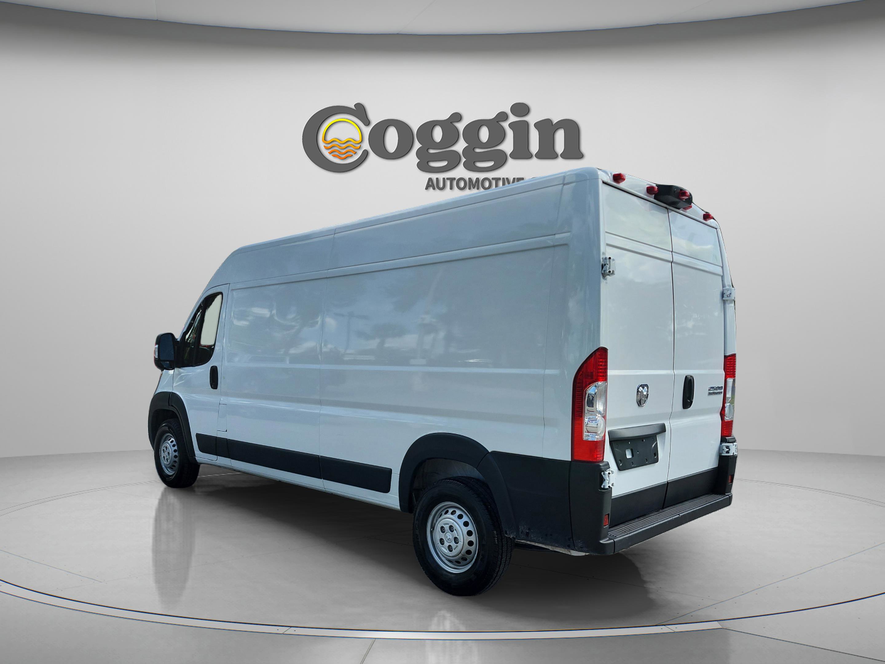 Used 2025 RAM ProMaster 2500 w/ Convenience Group FWD image 3