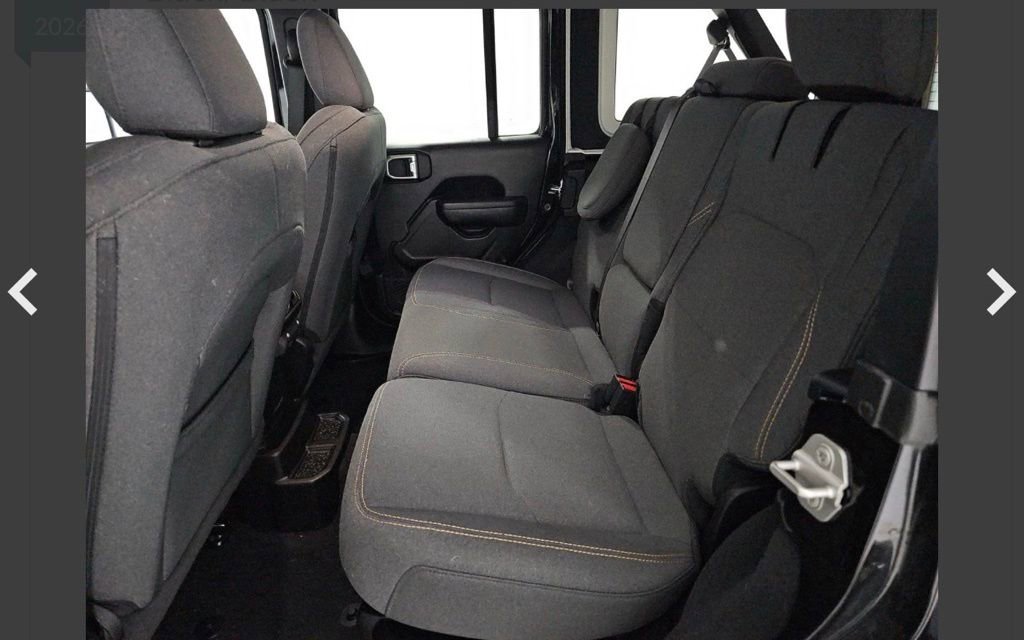 Used 2024 Jeep Wrangler Unlimited w/ Convenience Group AWD/4WD image 10