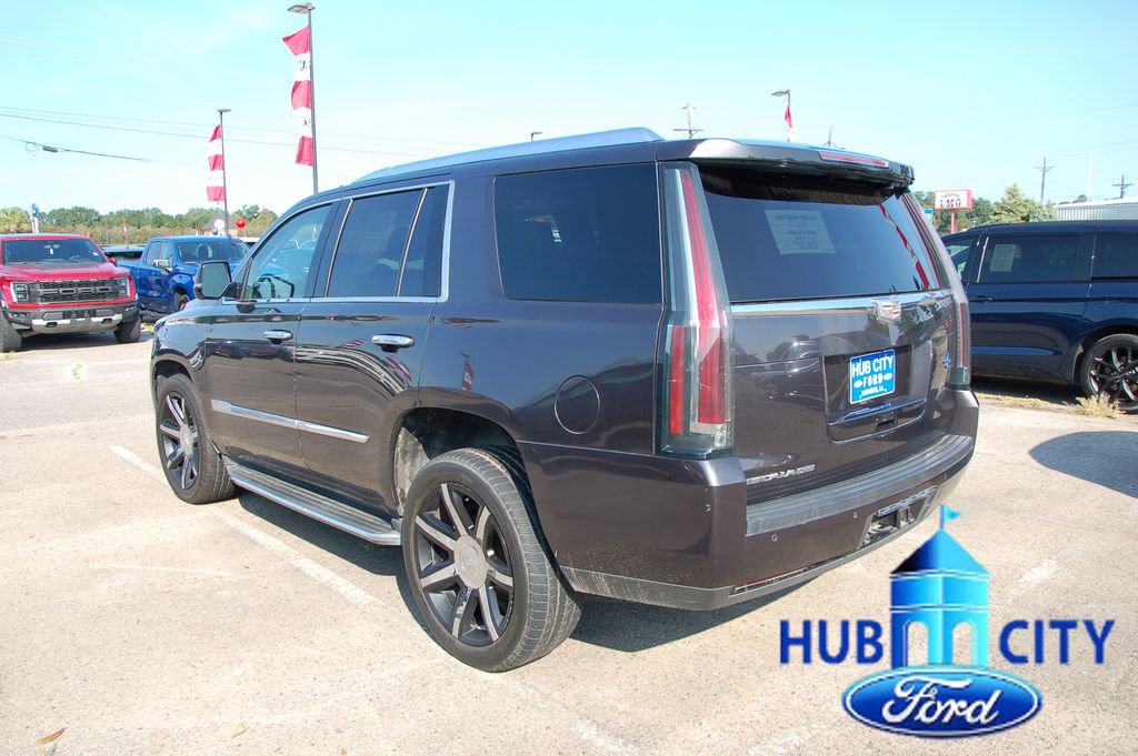 Used 2016 Cadillac Escalade Luxury AWD/4WD image 3