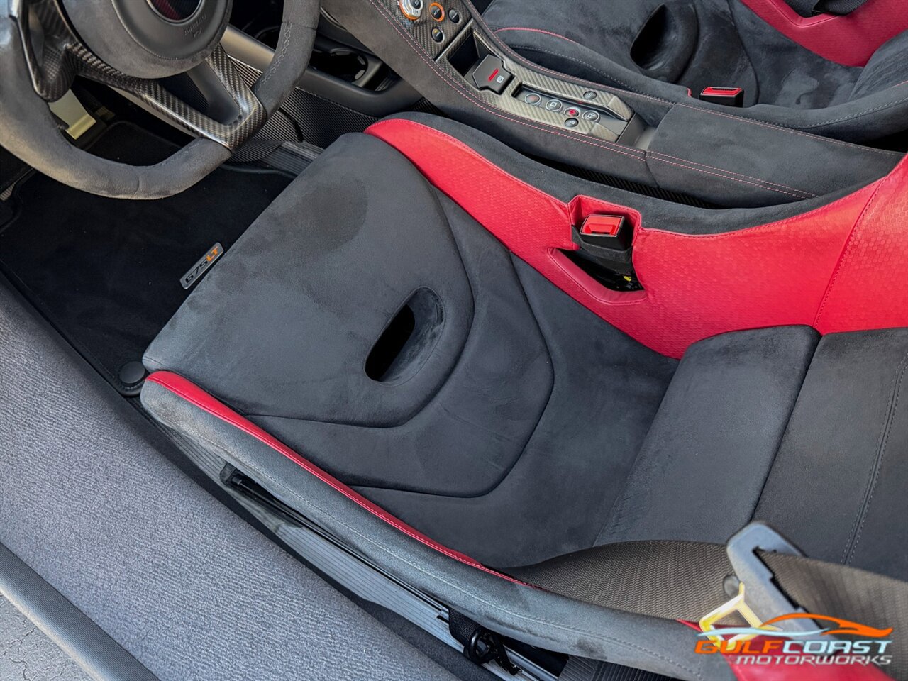 Used 2016 McLaren 675LT image 25
