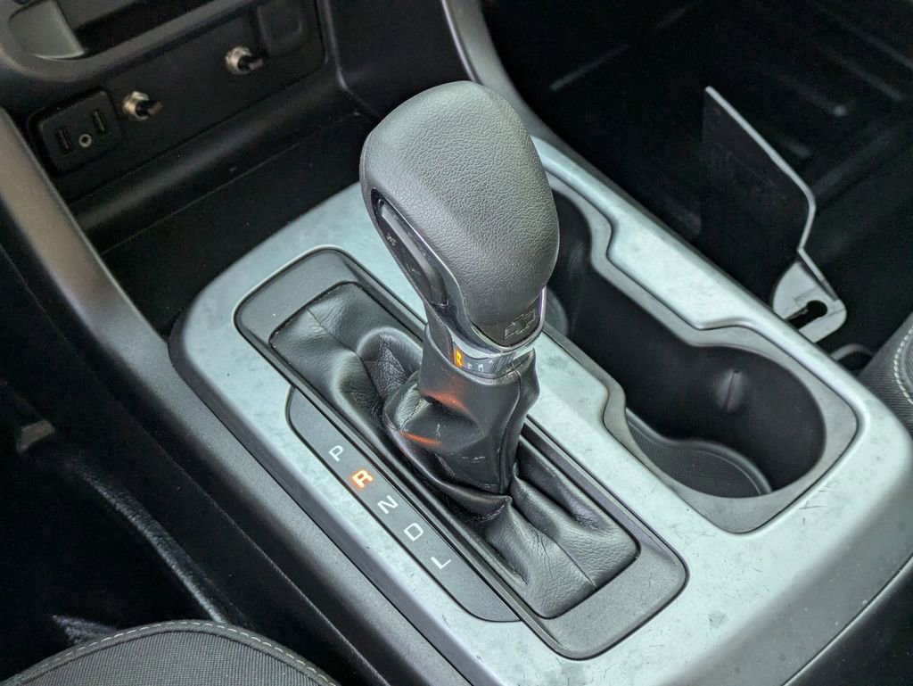 Used 2022 Chevrolet Colorado LT w/ Fleet Safety Package image 24