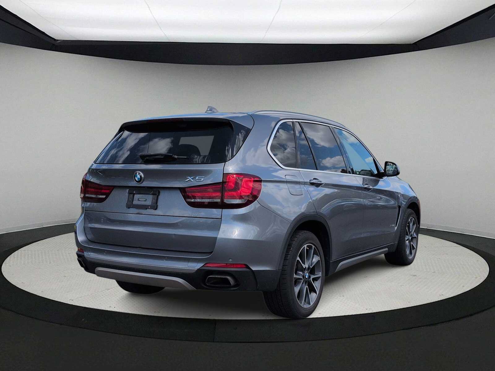 Used 2018 BMW X5 xDrive50i AWD/4WD image 8