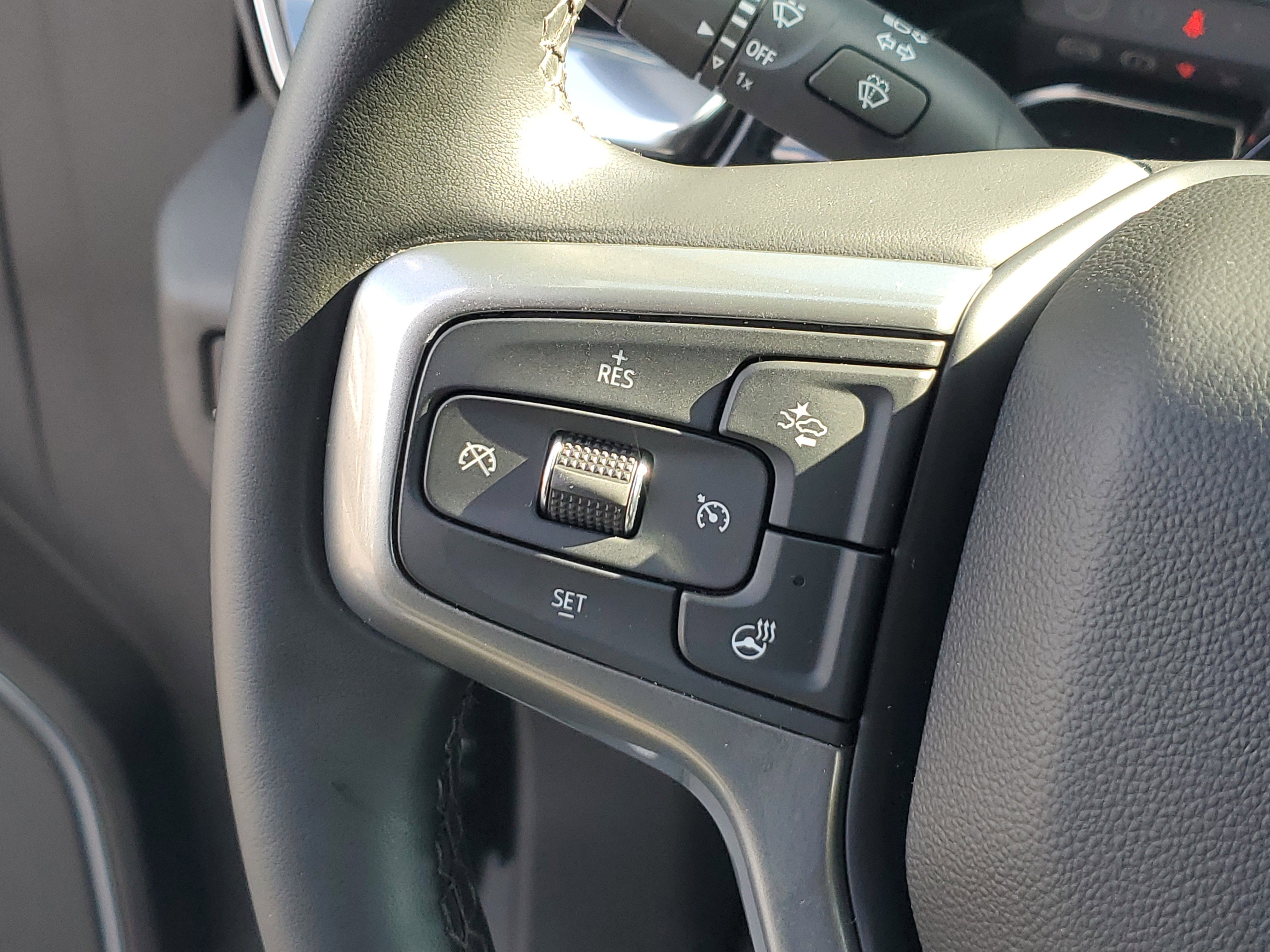 Used 2025 Chevrolet Silverado 3500 LTZ w/ LTZ Plus Package image 26