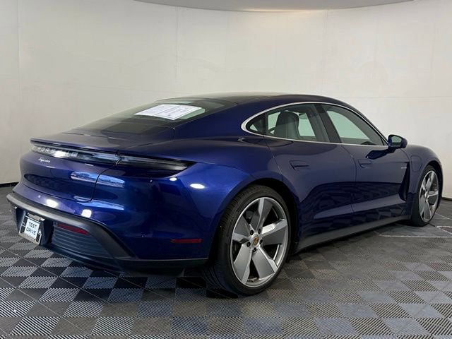 Used 2021 Porsche Taycan image 8